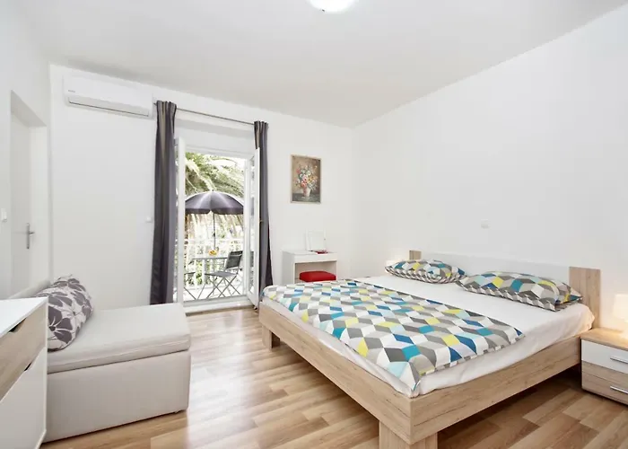 Apartment Andela Makarska